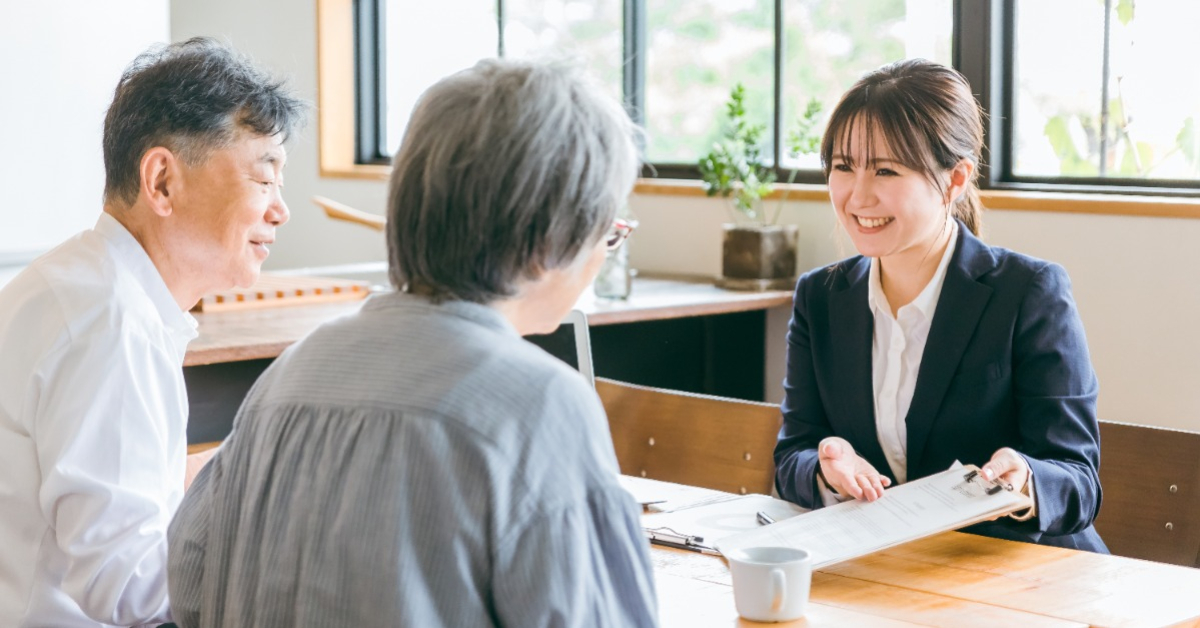 家族信託を自分で行うか考える